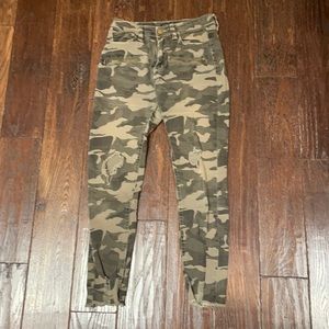 cargo jeans rips